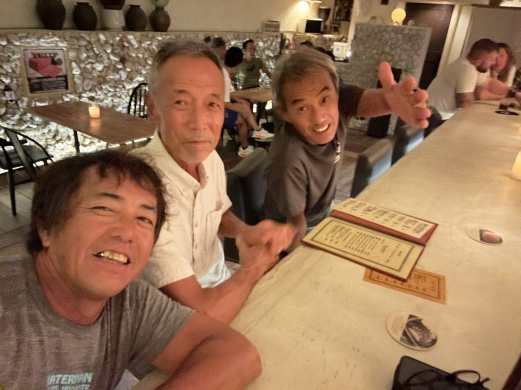 石垣島のバーにて