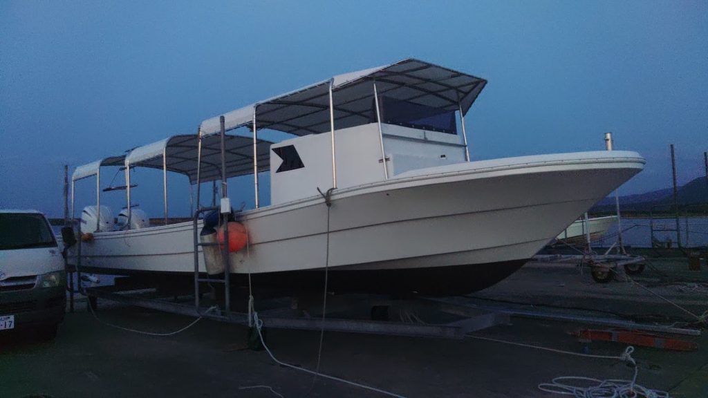 ファースト船底